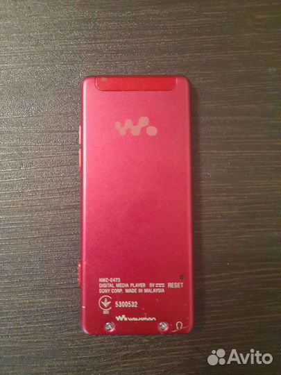 Плеер Sony Walkman NWZ-E473 4Gb красный