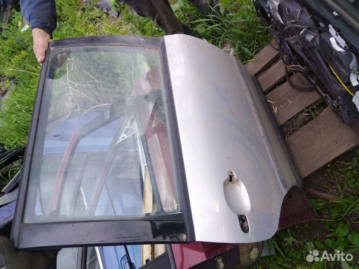 Дверь Volkswagen Passat