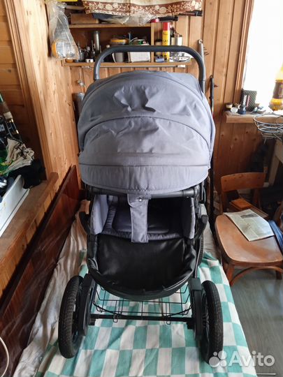 Продаю детскую коляску 2 в 1
