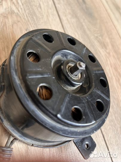 Моторчик системы охлаждения радиатора kia rio 3