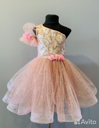 Платье нарядное на выпускной в сад