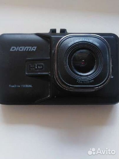 Видеорегистратор digma FreeDrive 118