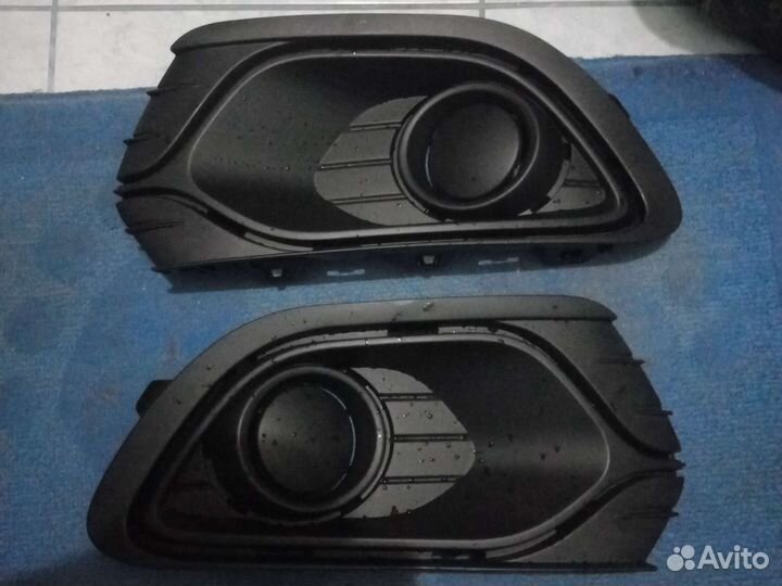 Оправа туманки Renault Logan 14-18 год