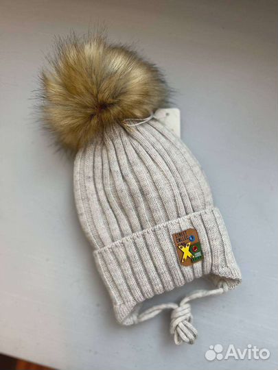 Детская шапка с помпоном от 4 до 7 лет