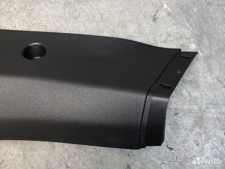 Накладка внутреннего порога задняя левая Ford