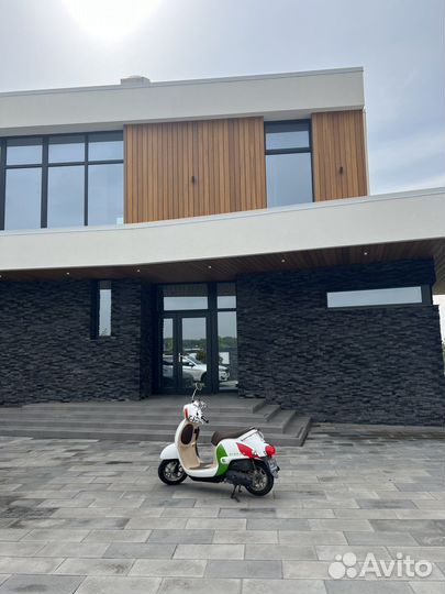 Honda Giorno (Vespa Style)