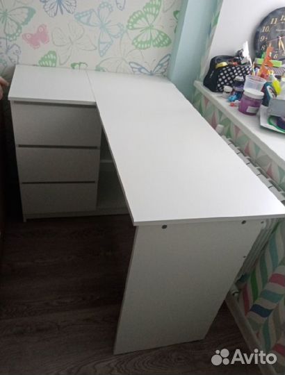 Письменный стол