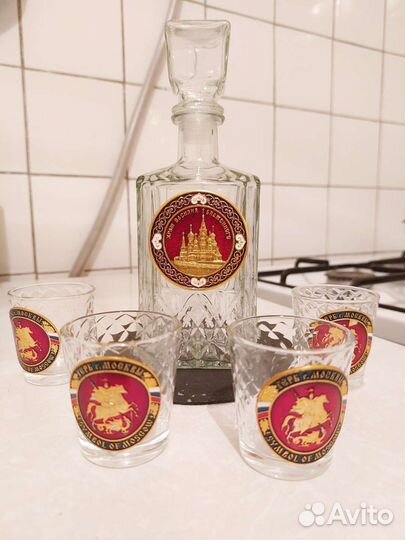 Графин хрустальный с рюмками