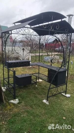 Мангал с крышей