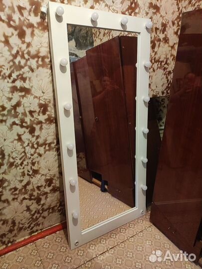 Гримерное зеркало