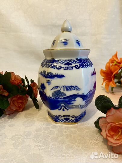 Антикварная чайница, Англия