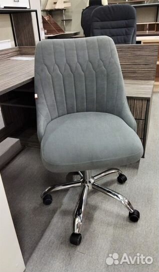 Кресло компьютерное серое