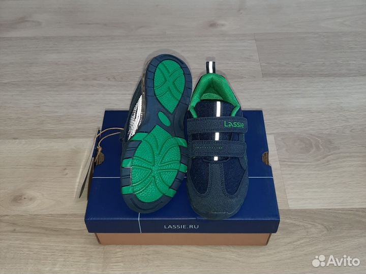 Новые кроссовки Lassie р 30 светятся
