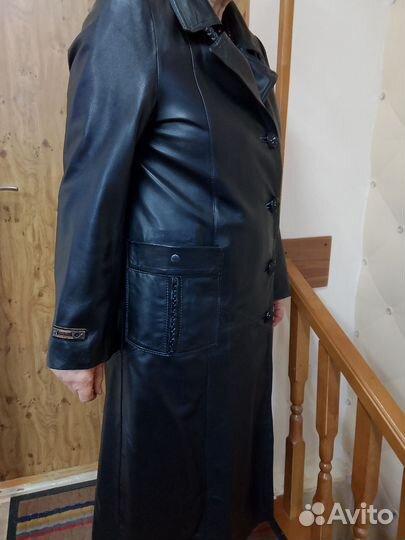 Кожаный плащ