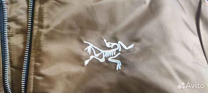 Бомбер Arc'teryx