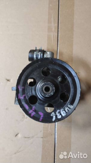 Насос гидроусилителя руля Mazda L206-32-650B