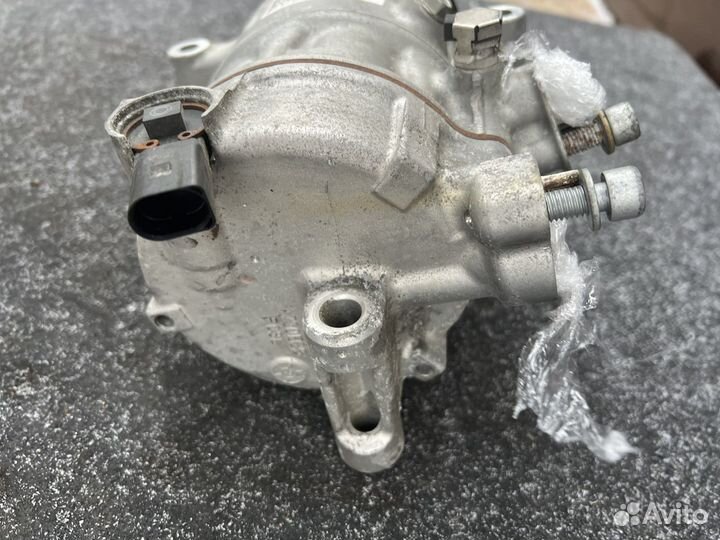 Компрессор кондиционера 5Q0820803C 1.8 CJS