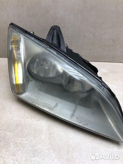 Фара передняя правая Ford Focus 2 5DR хэтчбек 1