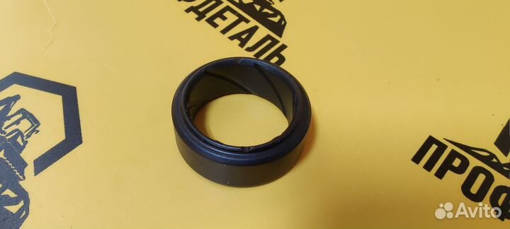 R113780 Втулка шкворня опора шкворневая