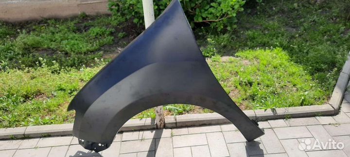 Крыло левое переднее