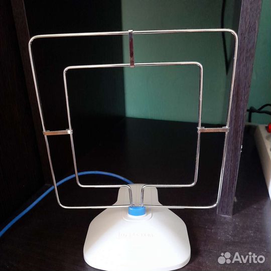 Продается комнатная антенна