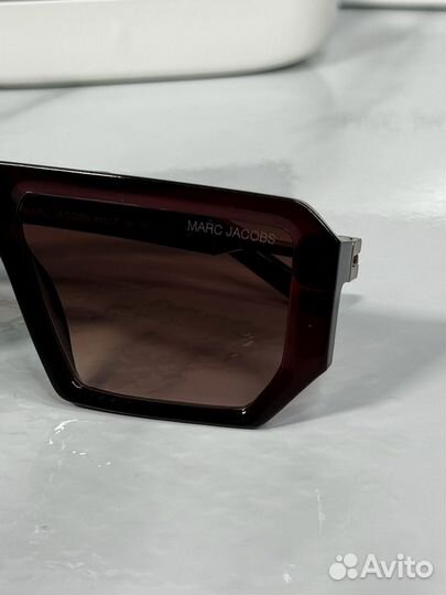 Солнцезащитные очки marc jacobs