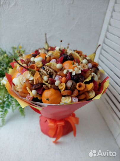 Съедобные букеты из орехов и сухофруктов и фруктов