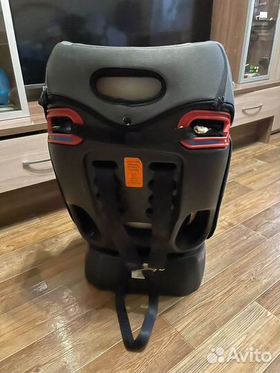 Автомобильное кресло