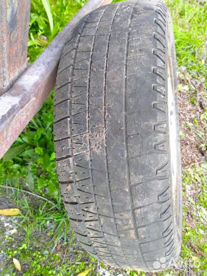Набор бу колесо диск и шина Vrederstein 175/70R13