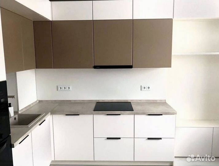 Кухня угловая на заказ.мдф фасады