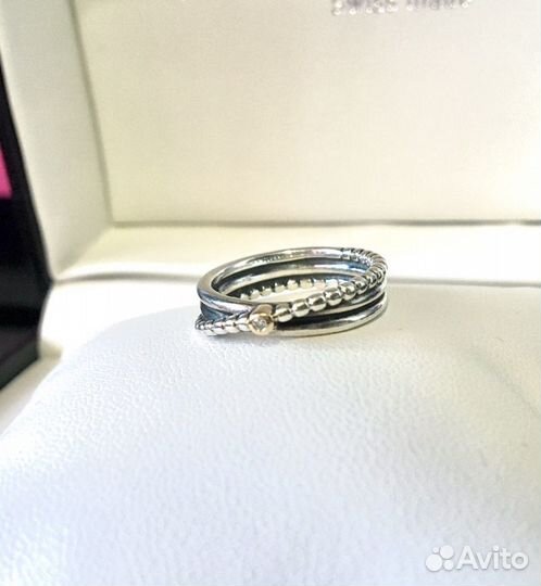 Браслет, кольца Pandora