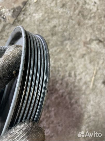 Шкив насоса гур Audi A6 C5 2.4