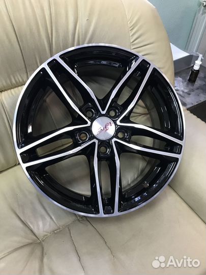 Диск литой iFree Moskva 16 5*112 ET 46 57.1 блэк