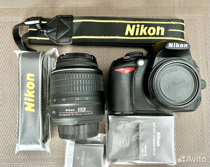 Nikon D3100 Kit AF-S DX nikkor 18-55mm f/3.5-5.6G