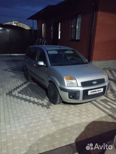 Ford Fusion 1.6 МТ, 2007, битый, 183 000 км