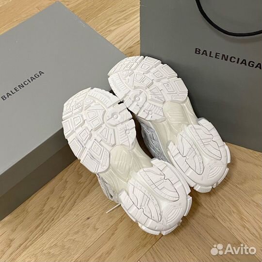 Кроссовки Balenciaga Runner женские