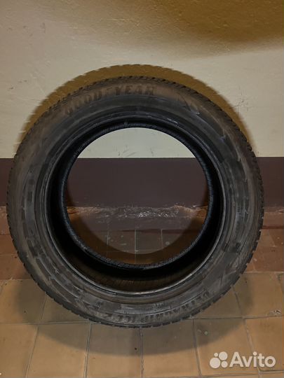 Goodyear UltraGrip Ice 225/50 R17 98T