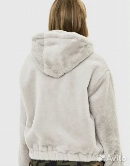 Шуба bershka