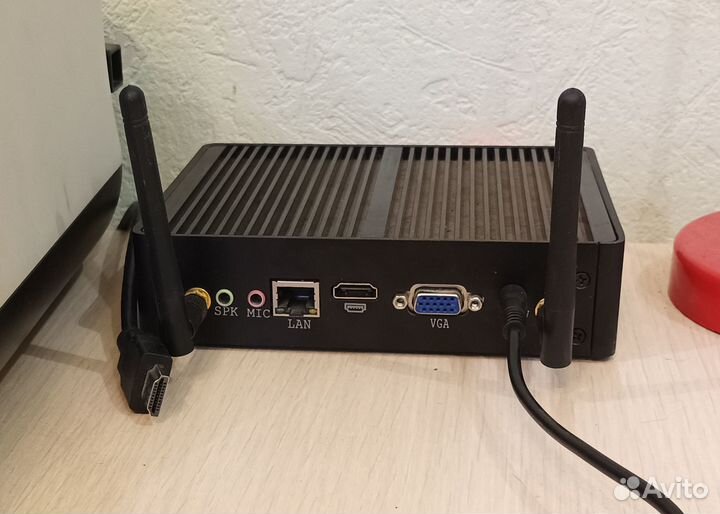 Безвентиляторный Мини пк на i3-7167u
