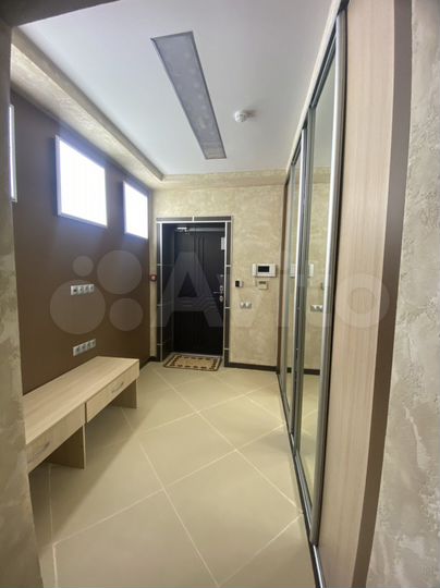 2-к. квартира, 83,5 м², 1/10 эт.