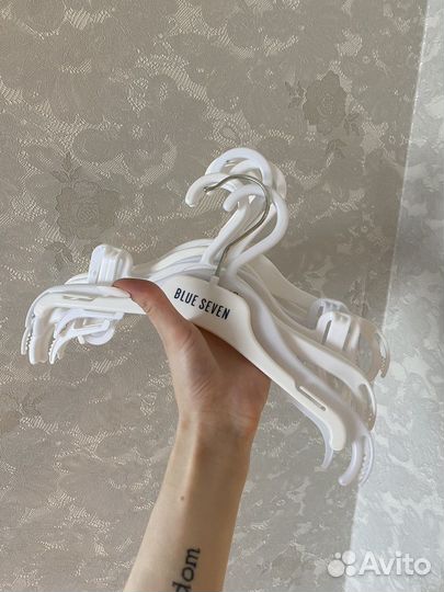 Вешалки плечики детские 9шт