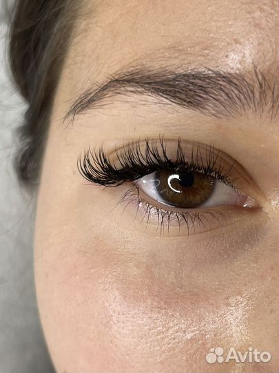 Наращивание ресниц в удобном кресле - реклайнере