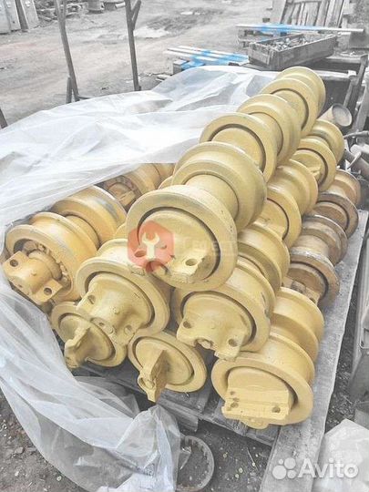 Каток опорный Komatsu PC290LC-6