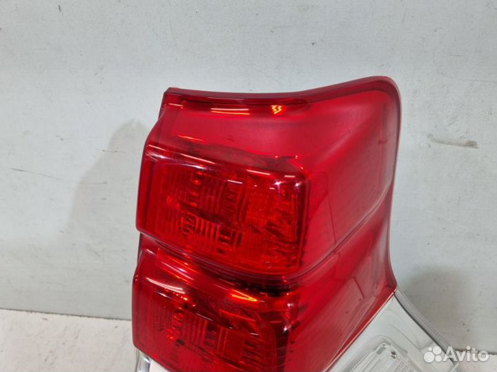 Фонарь задний правый Toyota Land Cruiser Prado
