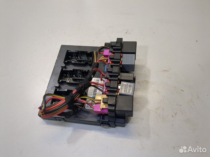 Блок управления бортовой сети Skoda Octavia (A5), 2009