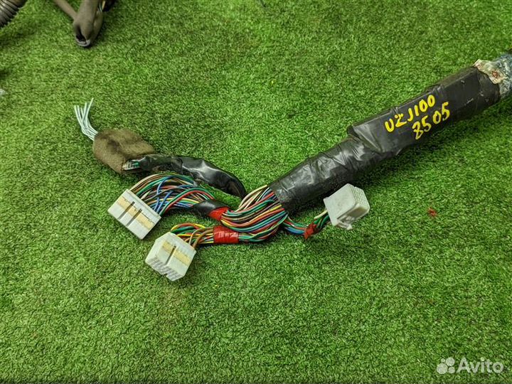 Коса двигателя передняя Toyota Land Cruiser UZJ100