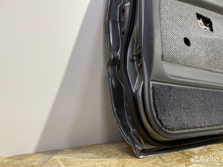 Toyota Sprinter Дверь задняя правая