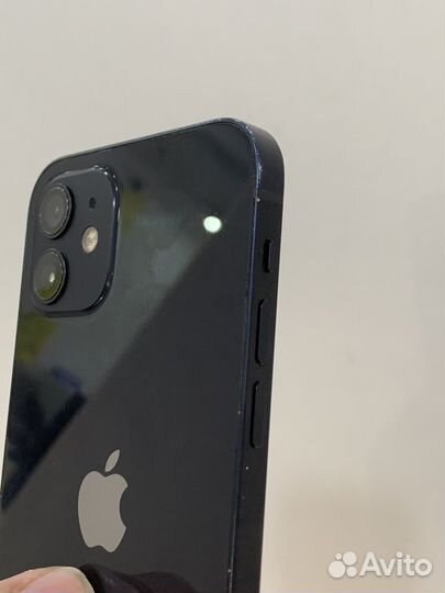 iPhone 12, 64 ГБ