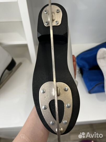 Коньки фигурные