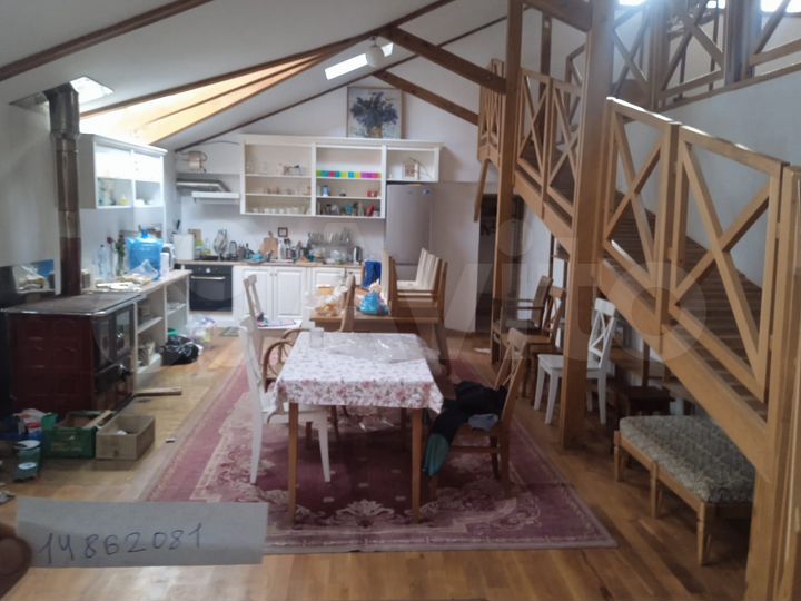 Дом 240 м² на участке 20 сот.